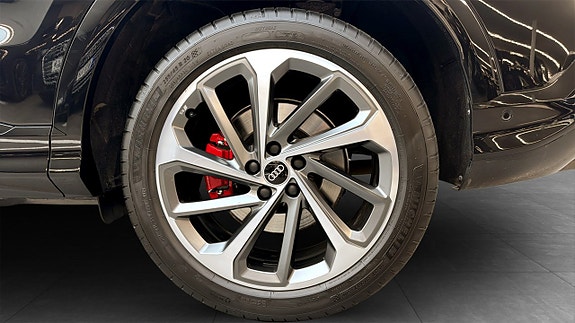 Audi Q5 6 of 23
