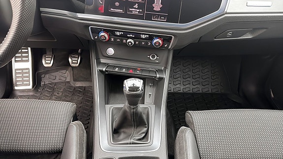 Audi Q3 19 of 22
