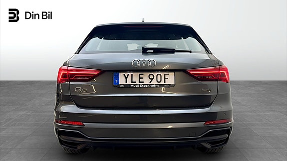 Audi Q3 5 of 22