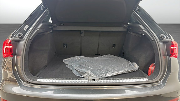 Audi Q3 13 of 22