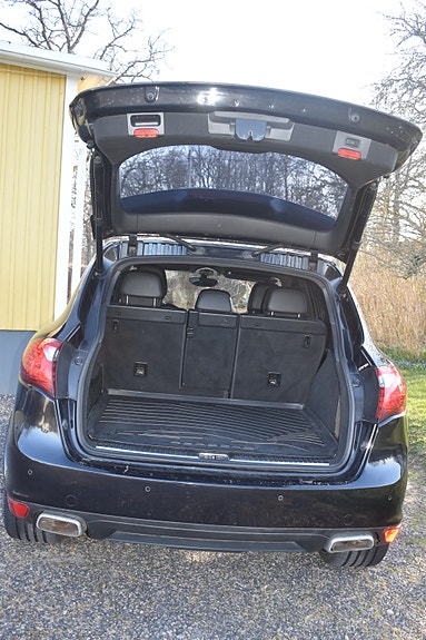 Porsche Cayenne 10 of 10