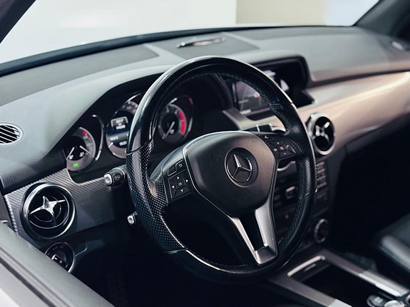 Mercedes-Benz GLK220 9 of 19