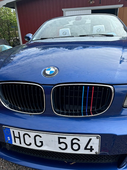 BMW 118i 2 of 5