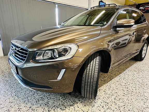 Volvo XC60 3 of 25