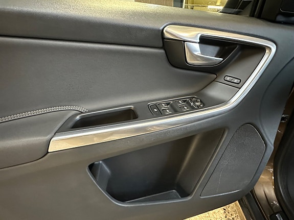 Volvo XC60 20 of 25