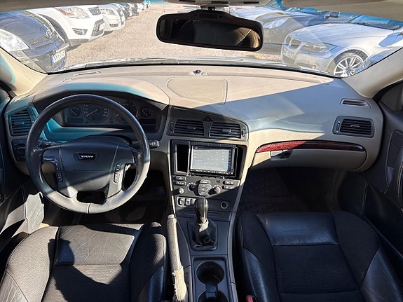 Volvo V70 17 of 19