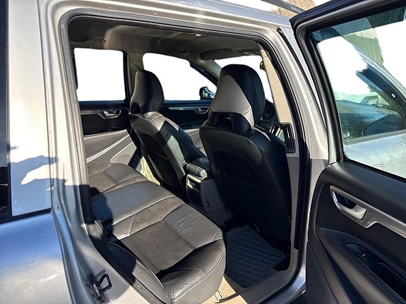 Volvo V70 15 of 19