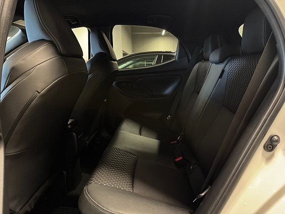 Toyota Yaris 17 of 18