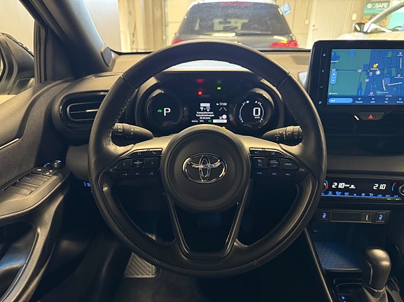 Toyota Yaris 9 of 18