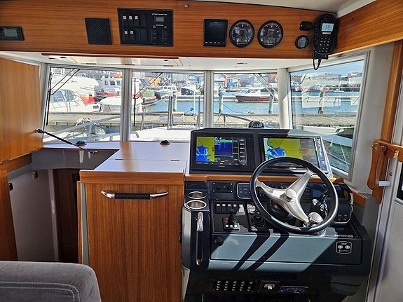 Sargo 33 - 2 x VP D4 300 19 of 30