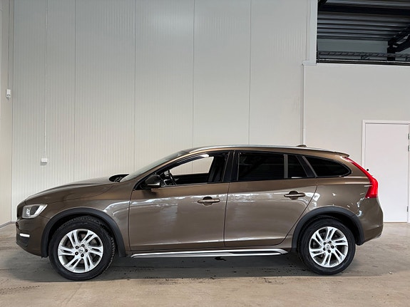 Volvo V60 Cross Country 5 of 5