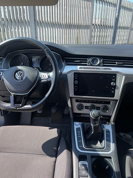 Volkswagen Passat 5 of 5