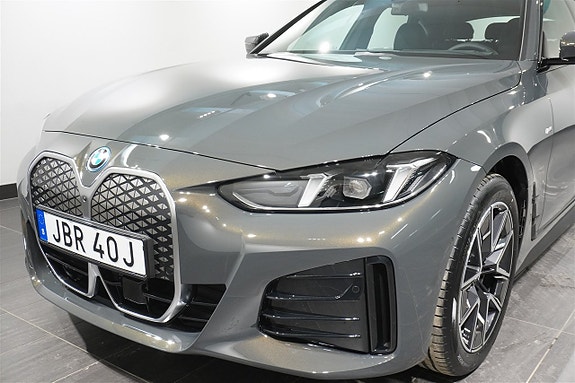 BMW i4 9 of 19