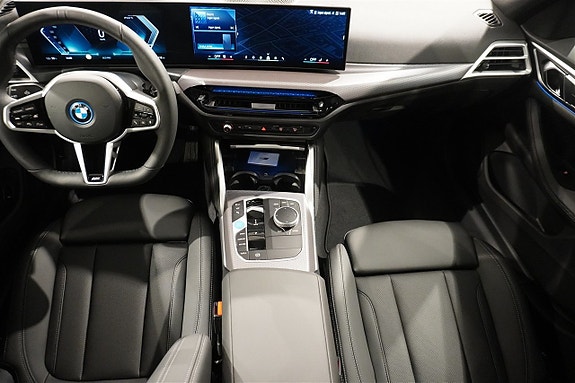 BMW i4 12 of 19