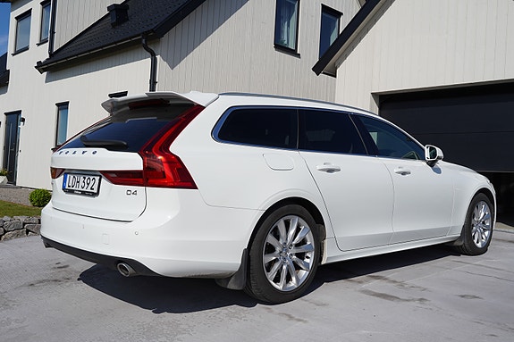 Volvo V90 3 of 6
