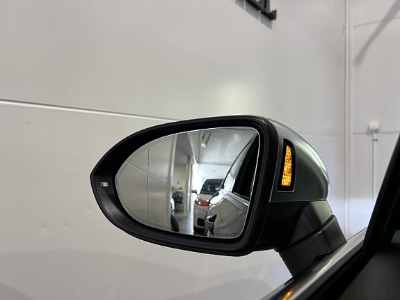 Volkswagen Passat Alltrack 9 of 28