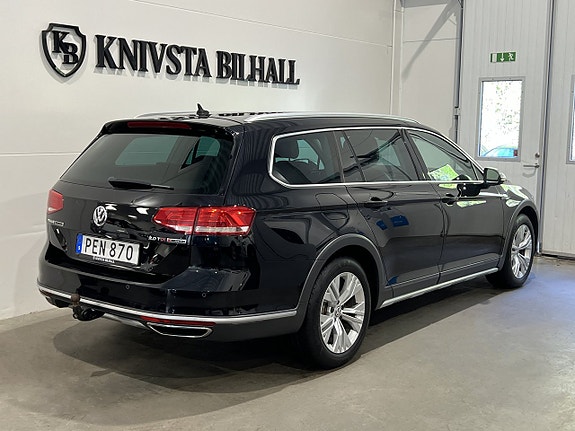 Volkswagen Passat Alltrack 4 of 5