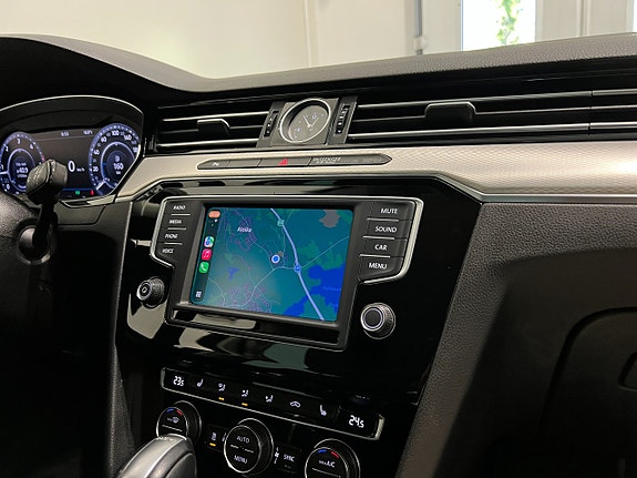 Volkswagen Passat Alltrack 23 of 28