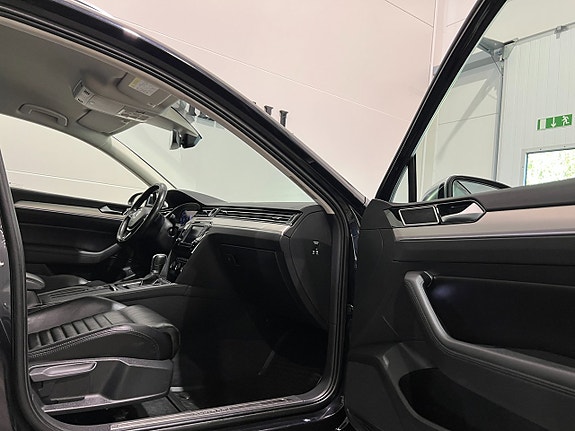 Volkswagen Passat Alltrack 24 of 28