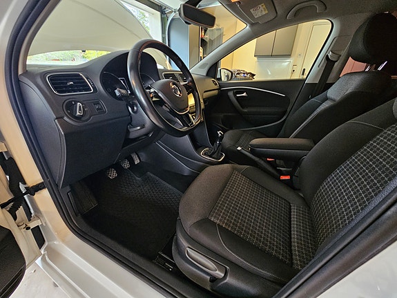 Volkswagen Polo 8 of 9