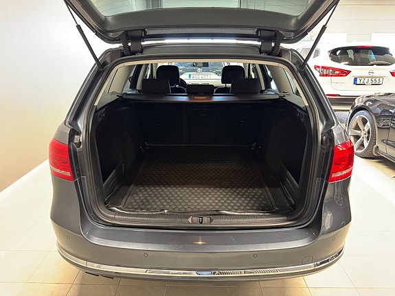 Volkswagen Passat 15 of 15