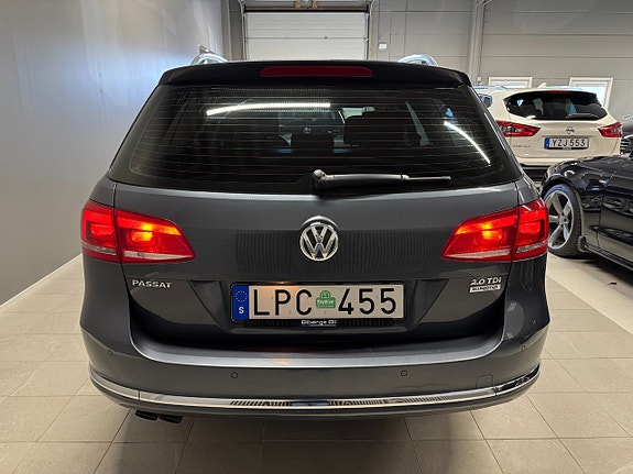 Volkswagen Passat 3 of 5