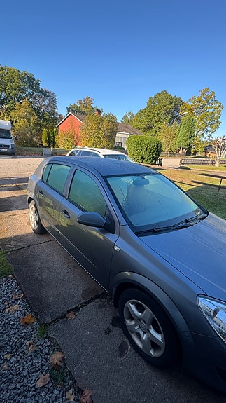 Opel Astra 2 of 9