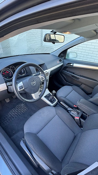 Opel Astra 5 of 9