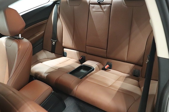 BMW 220d 8 of 9