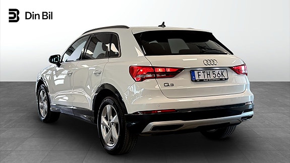 Audi Q3 3 of 5