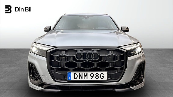 Audi Q7 4 of 5