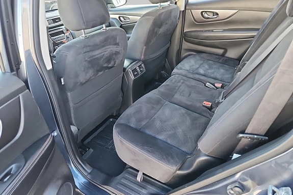 Nissan X-Trail 9 of 14