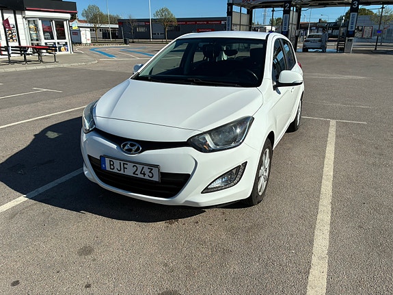 Hyundai i20 3 of 5