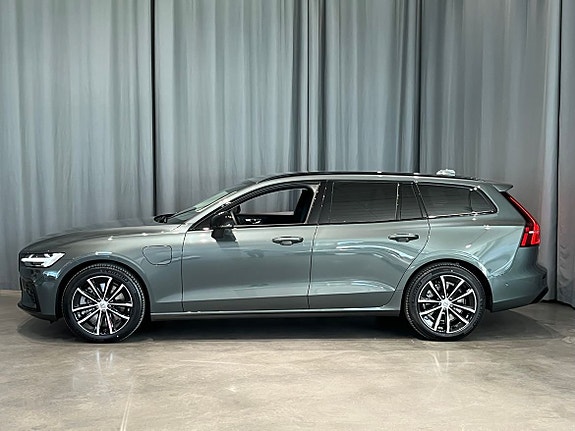 Volvo V60 2 of 13