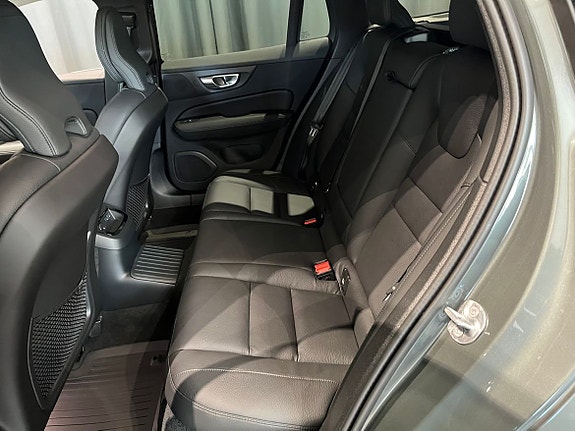 Volvo V60 9 of 13