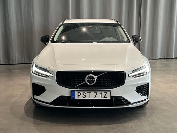 Volvo V60 2 of 10