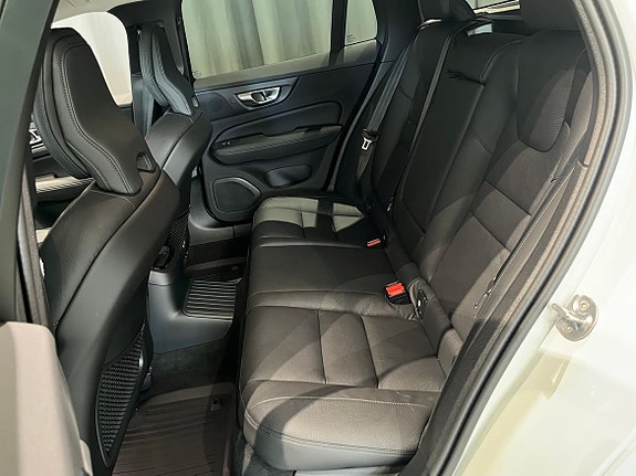 Volvo V60 7 of 10