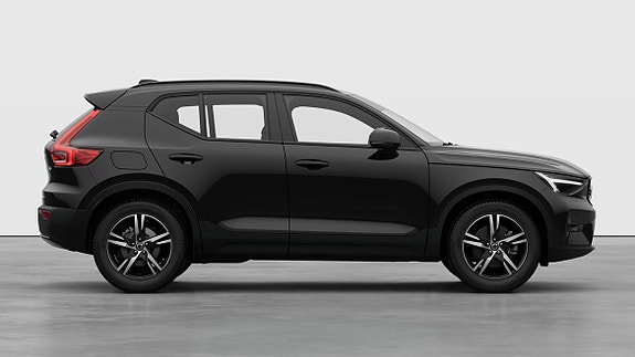 Volvo XC40 4 of 5