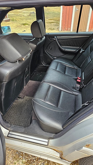 Mercedes-Benz C43 5 of 5