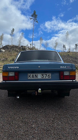 Volvo 244 4 of 5