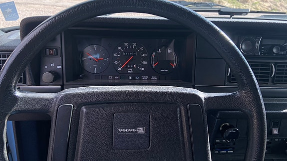 Volvo 244 5 of 5