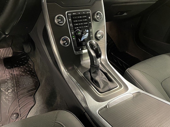 Volvo XC70 8 of 9