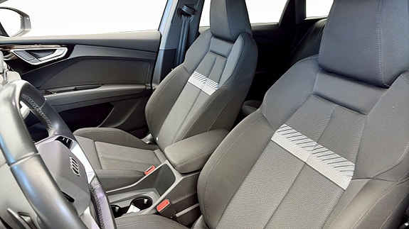 Audi Q4 e-tron 8 of 13