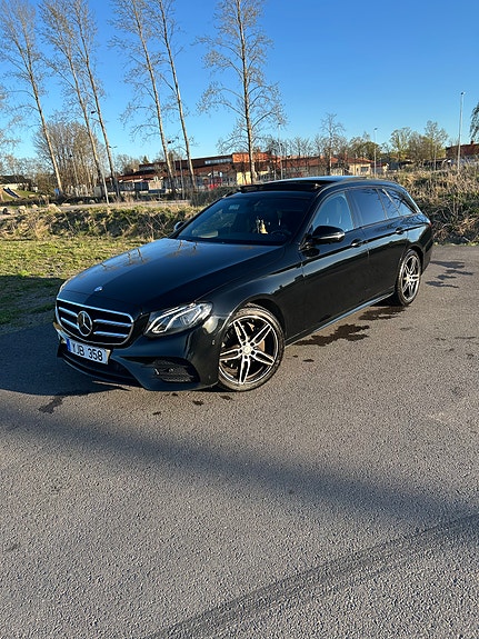 Mercedes-Benz E220 d 3 of 5