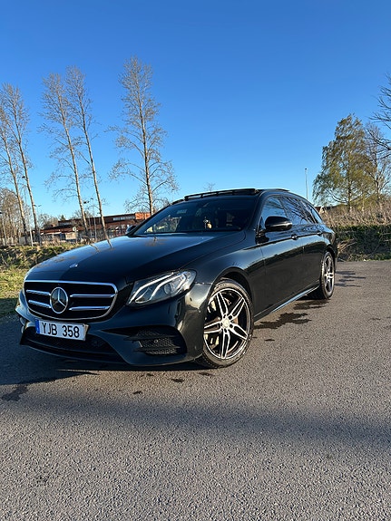 Mercedes-Benz E220 d 2 of 5
