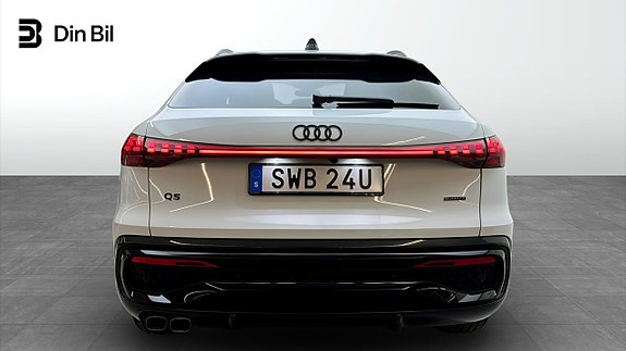 Audi Q5 5 of 24