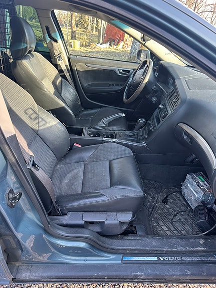 Volvo V70 6 of 7