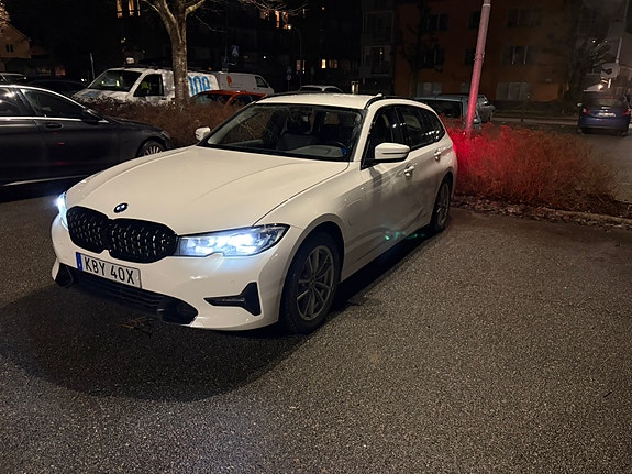 BMW 330e 5 of 13