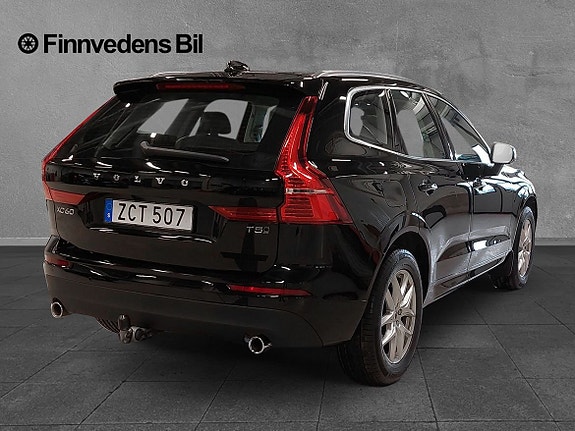 Volvo XC60 4 of 5