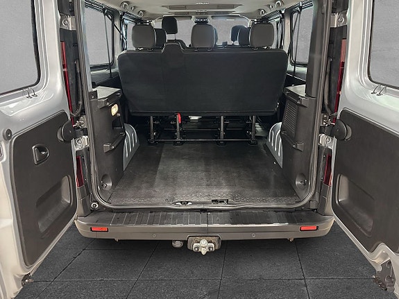 Renault Trafic 7 of 8